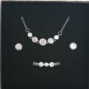 Silver And Bezel Gemstone Jewelry Set
